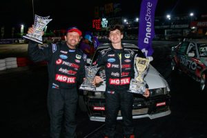 Marcio Kabeca e o filho Juninho foto Thiago Santana